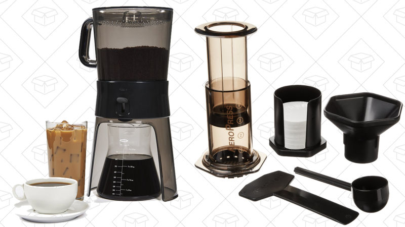 Cafetera CafĂ© en frĂo OXO, $40Aerobie Aeropress Coffee and Espresso Maker, $24